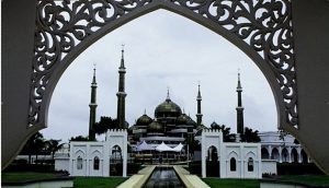 1480 توجه توریست‌ها به مسجد شیشه‌ای در مالزی