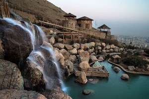 10 آبشار تهران ،تفریحگاهی به یاد ماندنی