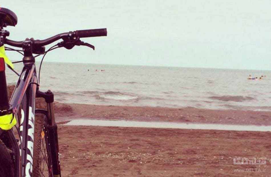 دوچرخه سواری در ساحل چمخاله