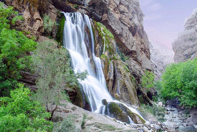 آبشار آب‌ سفید الیگودرز