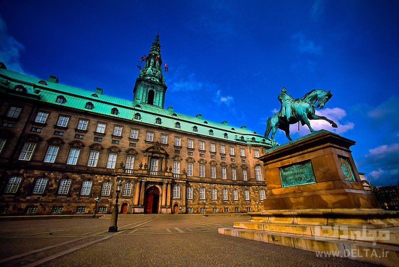 کاخ کریستین برگ جاذبه‌های کپنهاگ