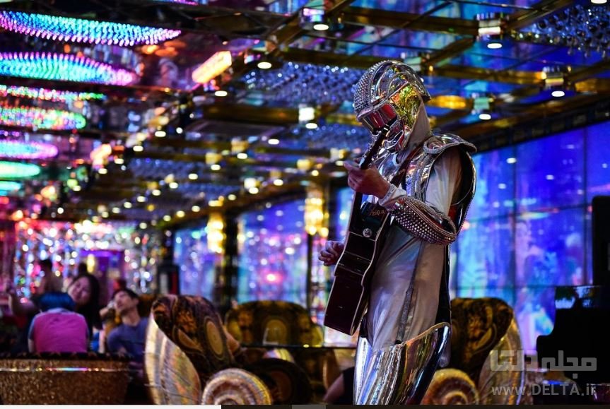 رستوران ربات‌ها تفریحات در توکیو 