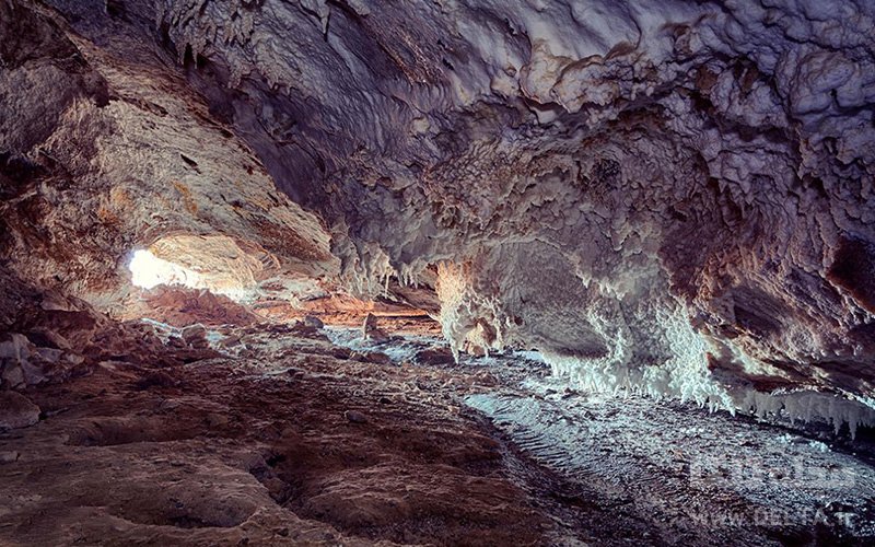 غار نمکدان در جزیره قشم