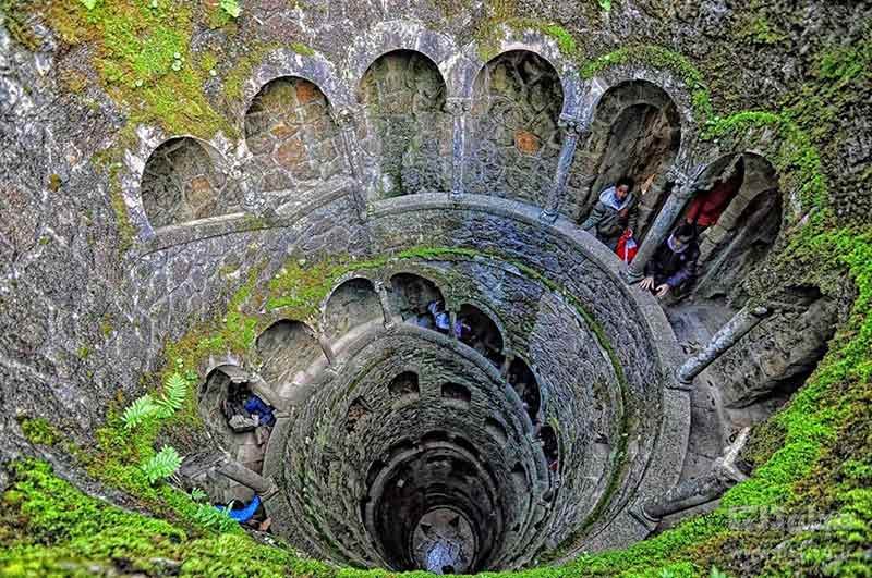 برج معکوس Quinta De Regaleira در پرتغال از مکان های عجیب دنیا