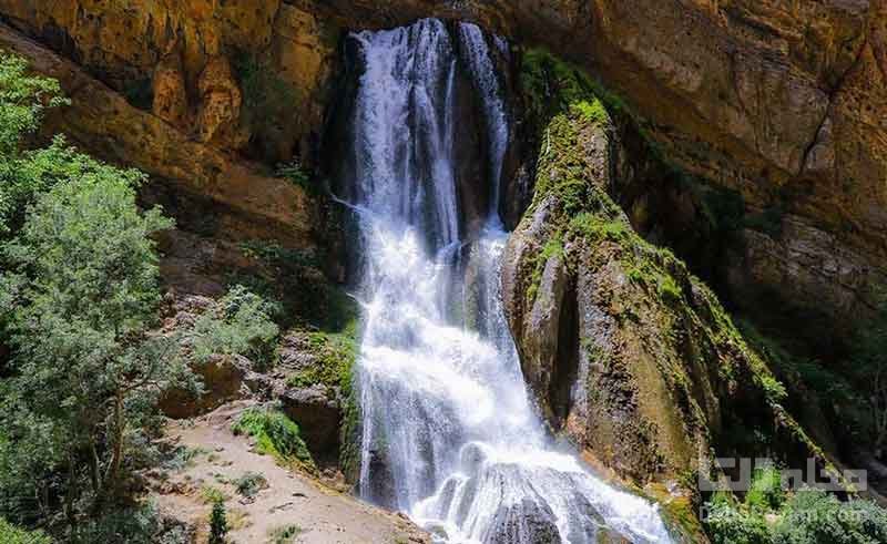 آبشار آب سفید الیگودرز 